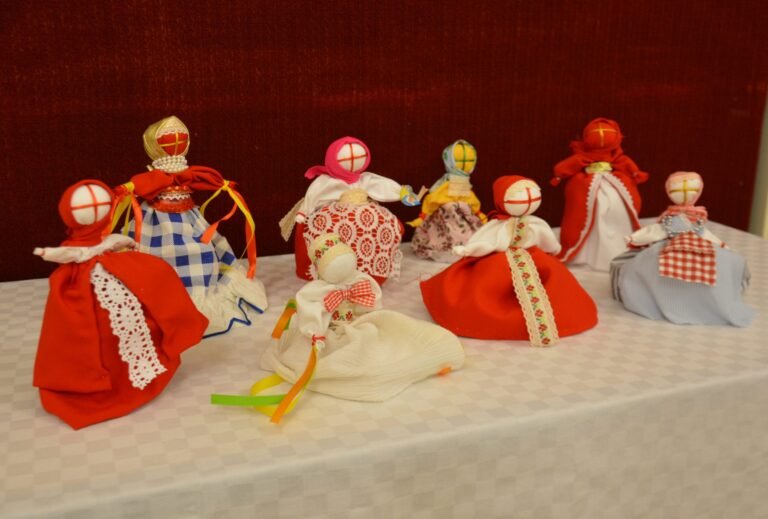 Состоялся мастер-класс по пасхальной кукле